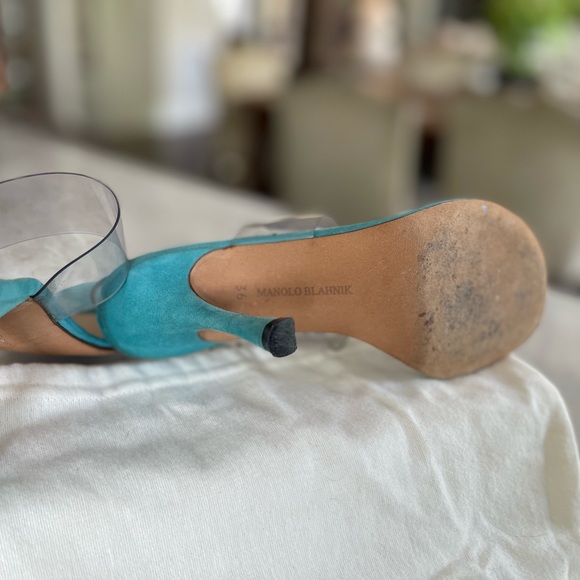 Manolo Blahnik Turquoise suede toe-ring heels, size 36 / 6 - Picture 4 of 8
